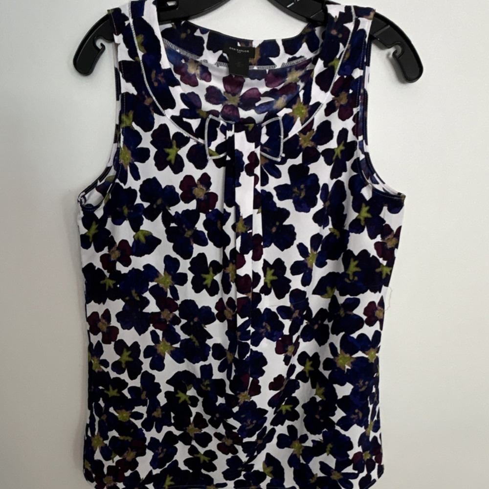 Ann Taylor Women's Sleeveless Floral Pleated Chiffon Blouse M White Blue Purple - Picture 7 of 7